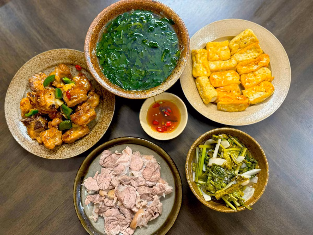 Me dam khoe loat mam com 100 nghin 4 nguoi an, ai cung khen-Hinh-7