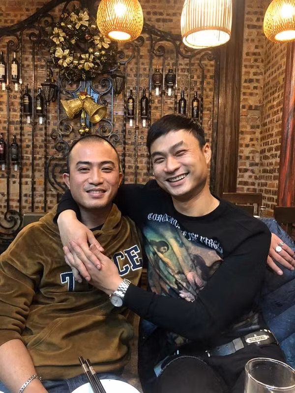 Nhờ mối quan hệ anh em thân thiết ngoài đời nên hai diễn viên dễ dàng kết hợp cùng nhau dù ở bất kỳ thể loại nào.