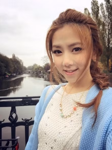 Mới đây, Dương Tử Kỳ có chuyến du lịch tại Hà Lan nên cô thường xuyên chụp ảnh, cập nhật những nơi cô ghé thăm để chia sẻ với các fan.