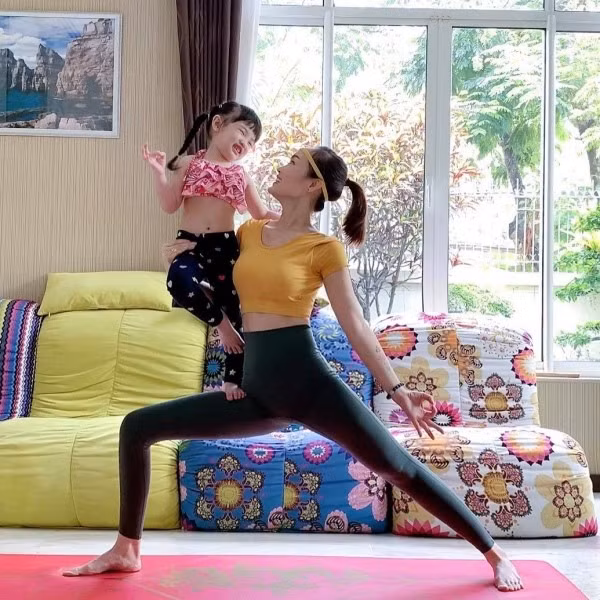 Nữ giám đốc U40 dắt con ra đường ai cũng tưởng chị em ảnh 8 Nữ giám đốc U40 dắt con ra đường ai cũng tưởng chị em ảnh 8