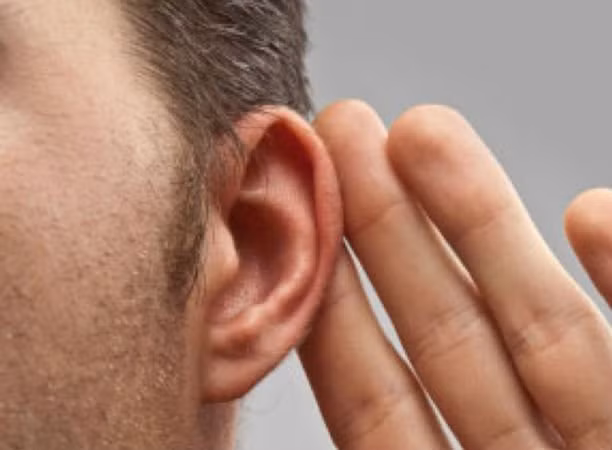 Đàn ông sở hữu tướng tai này cả đời nghèo khổ, xui xẻo. Dan ong so huu tuong tai nay ca doi ngheo kho, xui xeo.