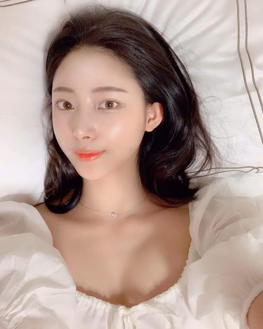 Để da đẹp lên, chị em nhất định thực hiện đủ ba bước này - Hình 4 De da dep len, chi em nhat dinh thuc hien du ba buoc nay-Hinh-4