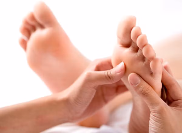 Chuột rút. Hiện tượng chuột rút như khi hành kinh có thể là dấu hiệu chuyển dạ.