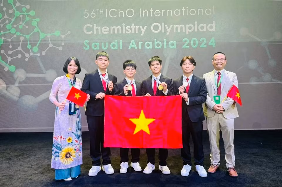 Viet Nam dung thu hai the gioi ve ket qua Olympic Hoa hoc quoc te