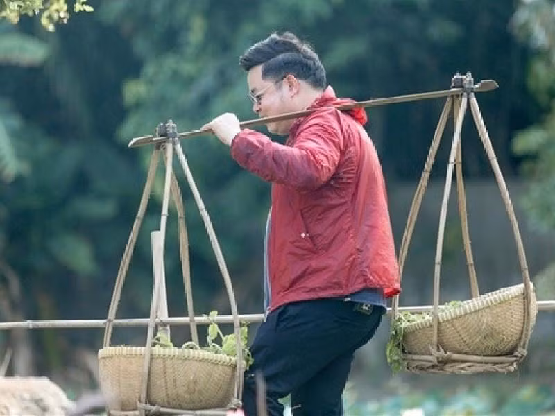 Quang Le tung anh 6 mui cuc hot gay 'chan dong'-Hinh-10