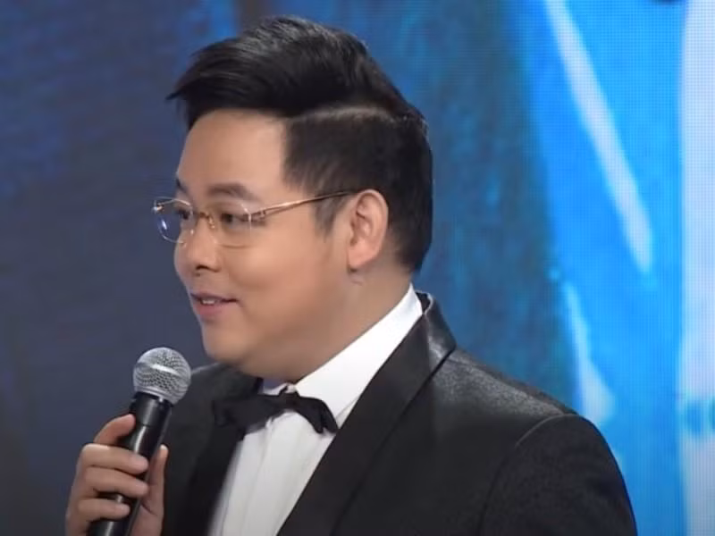 Quang Le tung anh 6 mui cuc hot gay 'chan dong'-Hinh-8