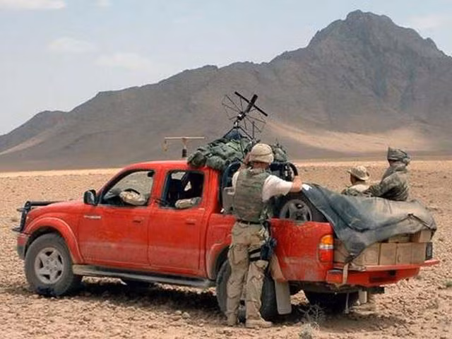 Không chỉ những chiến binh Libya, ngay cả binh sĩ Mỹ cũng ưa thích dòng xe này để vận tải và cứu thương.