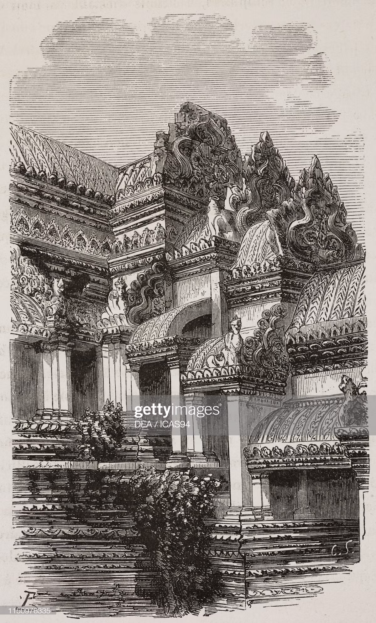 Đường dẫn từ tầng một lên tầng hai của Angkor Wat.