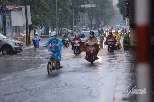 Du bao thoi tiet 28/8, Ha Noi sang co mua to