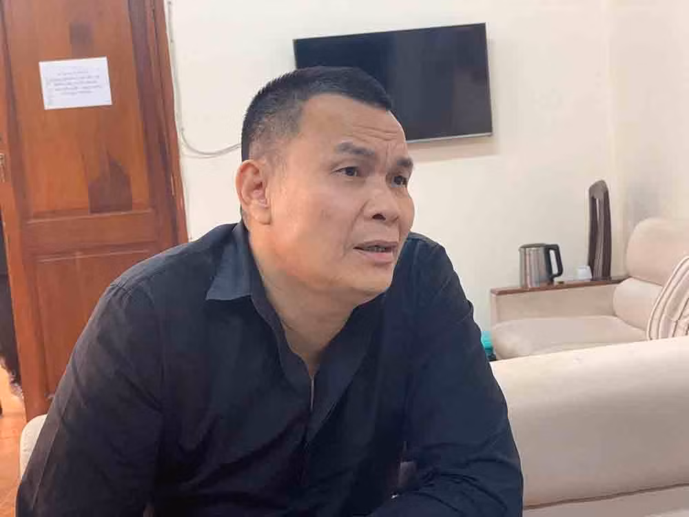 Chan dung ong trum bang nhom giang ho dat Cang long hanh phia Nam