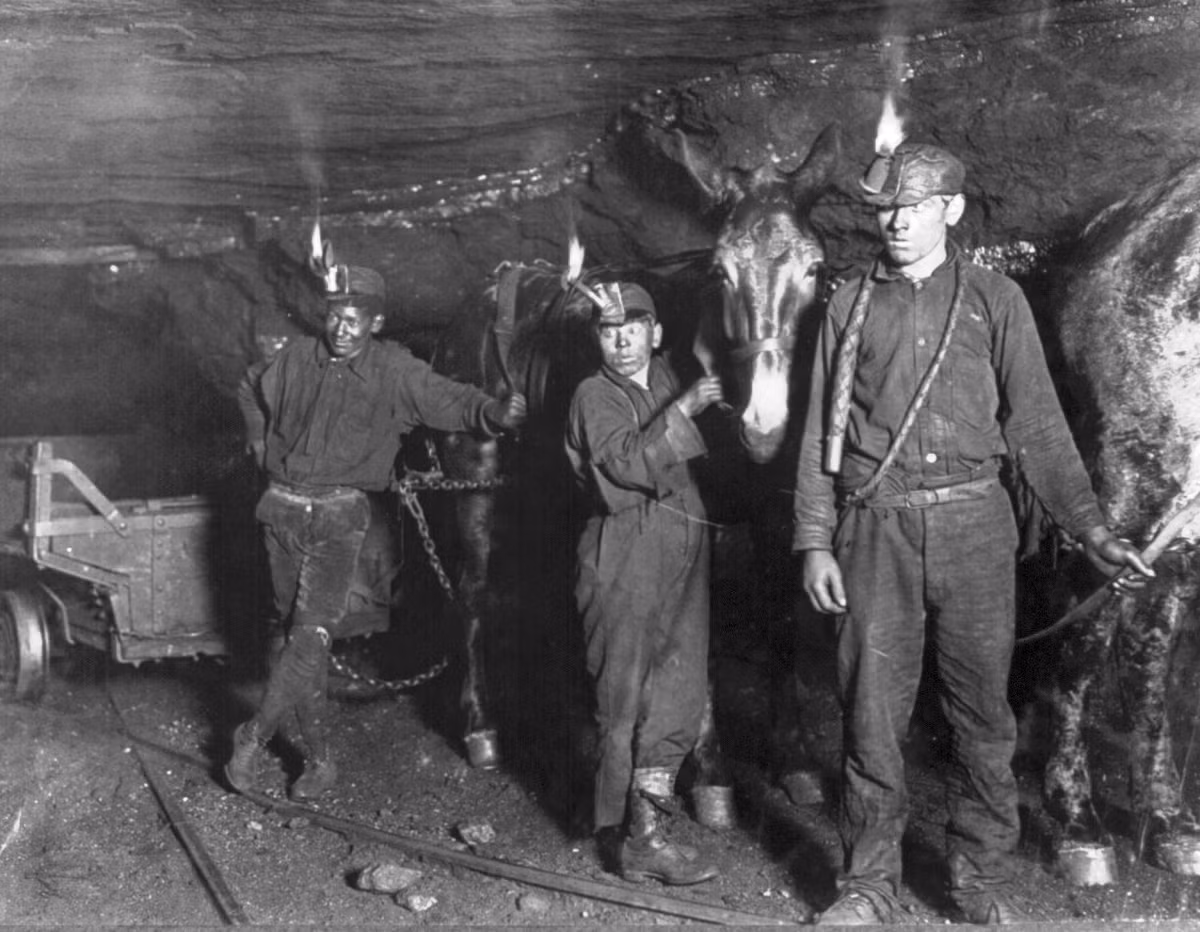 Là vụ nổ nghiêm trọng nhất trong lịch sử của Oklahoma, thảm họa này xảy ra bởi chủ sở hữu khu mỏ đã vì lợi nhuận mà bỏ qua các quy tắc an toàn.