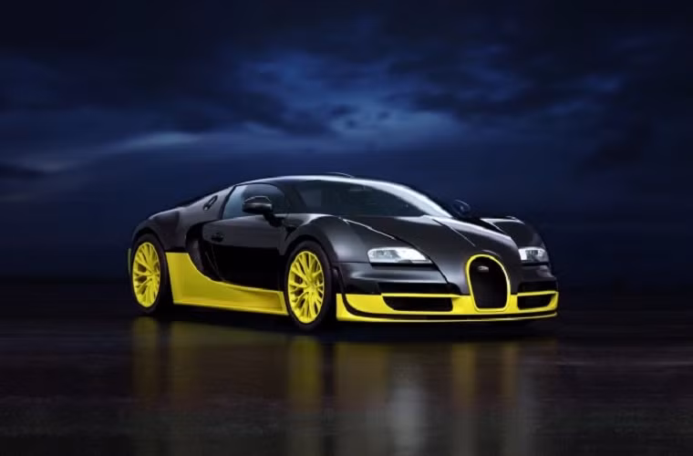 Bugatti dự định sẽ cho ra lò 20 chiếc xe thể thao Bugatti Veyron làm thủ công tất cả các công đoạn trong 1 tuần nhưng vẫn đạt được độ chính xác rất cao. Bugatti Veyron có thể dễ dàng tăng tốc từ 0 đến 100 km/h trong 2.5 giây và tốc độ tối đa lên tới hơn 400 km/h. Giá chiếc xe được tiết lộ khoảng gần 2.5 triệu USD.