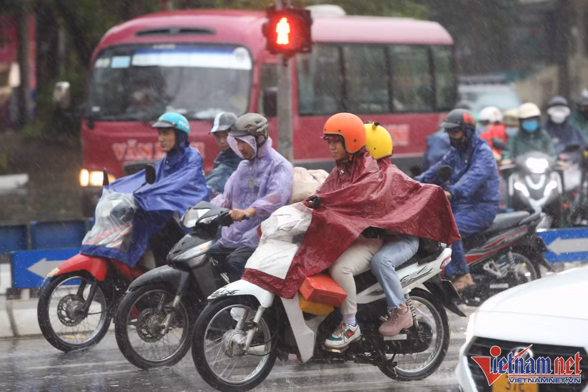 Du bao thoi tiet 25/9: Bao rat manh dang huong vao Bien Dong