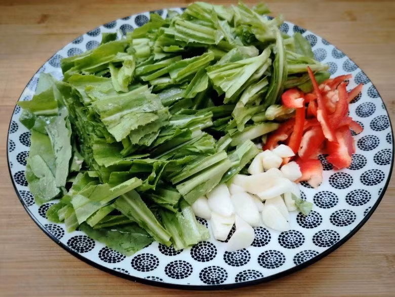 Loai rau “duoi phuong”, nguoi gia an ngu ngon, tre dung giam beo-Hinh-3