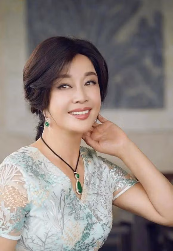 Luu Hieu Khanh trong nhu hinh nom trong anh moi-Hinh-3