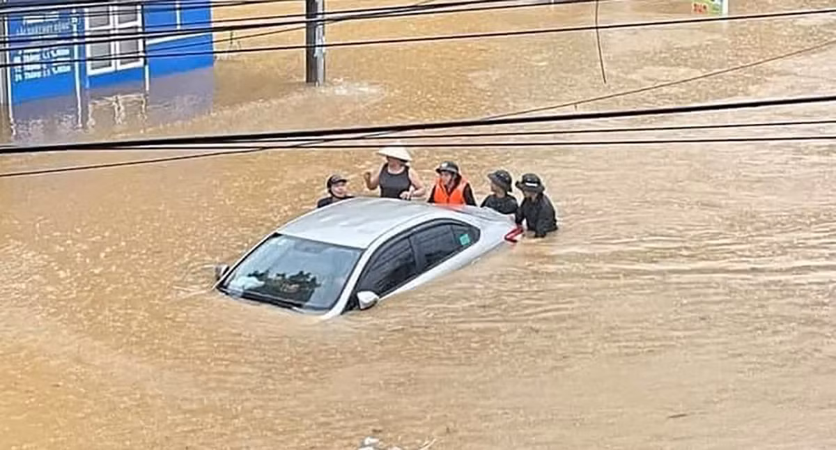Mưa lớn, sạt lở đất ở Hà Giang khiến 3 người chết - Hình 2 Mua lon, sat lo dat o Ha Giang khien 3 nguoi chet-Hinh-2