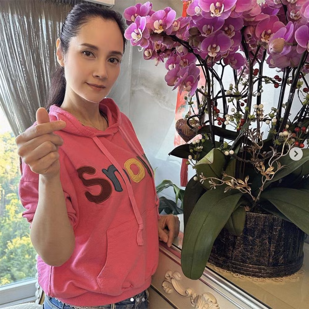 Tuoi xe chieu bi dat cua 'bom sex' Trinh Diem Le o tuoi 52