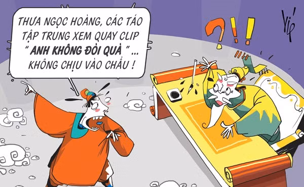 Clip "Anh không đòi quà" với hình ảnh các cô gái thi nhau lột đồ thậm chí cũng khiến các Táo chết mê.