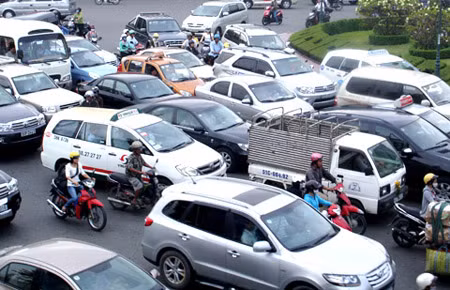 Tháng 9, doanh số ô tô thị trường trong nước cao hơn cả sự mong đợi. Ảnh minh họa.