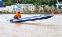Giải đua vỏ lãi chào mừng Ngày hội Đại đoàn kết dân tộc - Hình 10 Giai dua vo lai chao mung Ngay hoi Dai doan ket dan toc-Hinh-10