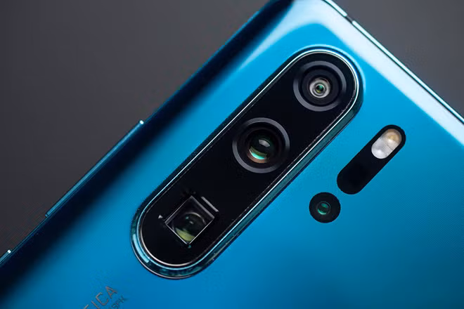 Apple thua xa Huawei va Samsung ve linh kien may anh