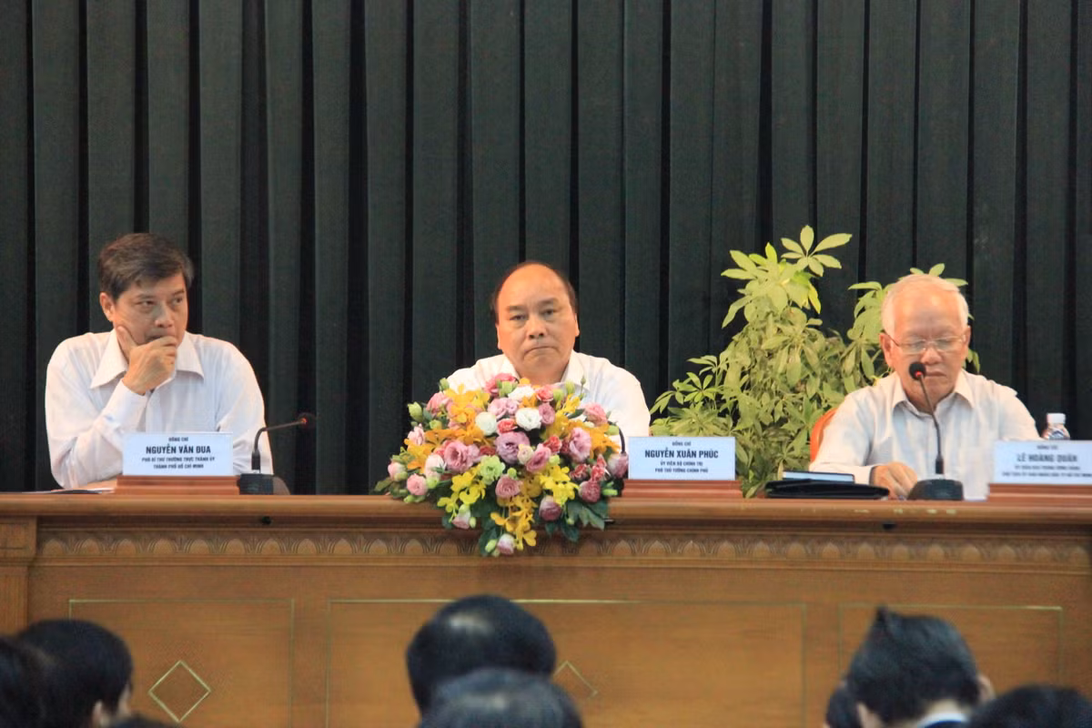 Trong dịp Tết sắp đến, Phó Thủ tướng yêu cầu các địa phương bảo đảm an toàn giao thông, tình hình buôn lậu, kinh doanh hàng giả, kém chất lượng. Đồng thời Ban chỉ đạo các tỉnh, thành phố nhanh chóng có kế hoạch cụ thể, toàn diện giữa các địa phương tạo nên sức mạnh tổng hợp trong công tác đấu tranh phòng chống tội phạm, đặc biệt là loại tội phạm có băng nhóm, tội phạm lưu động, cơ động...