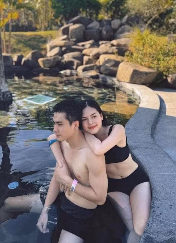 Man dap thang cua Le Ngoc Trinh khi bi noi ham khoe “nua kia“