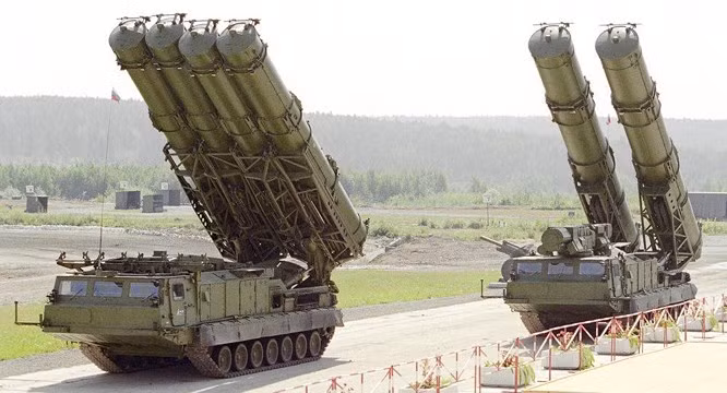 Dua voi lua, S-300 co the khien Israel doi mat voi “Dien Bien Phu” tren khong-Hinh-2