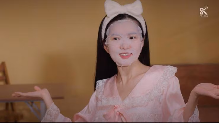 Ve nong bong cua ban cung phong voi Pu “Di giua troi ruc ro“