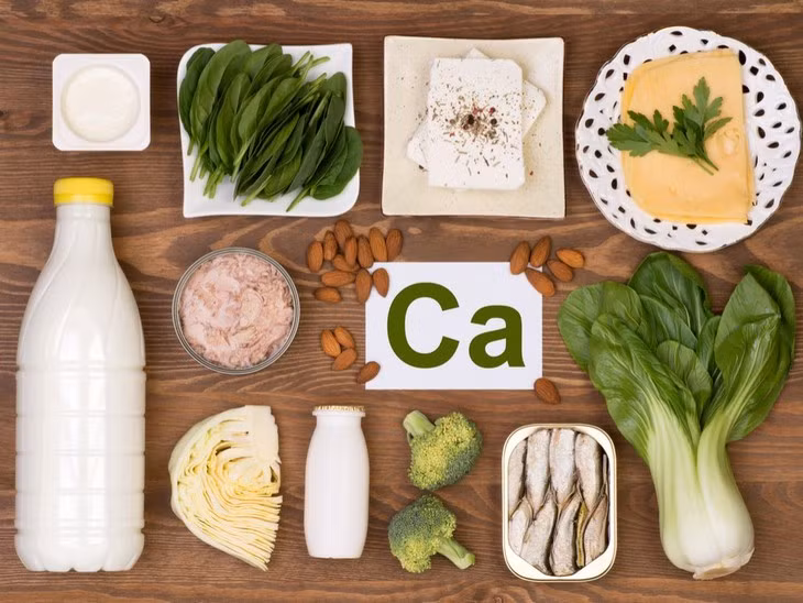 Cach bo sung canxi an toan, hieu qua cho nguoi soi than