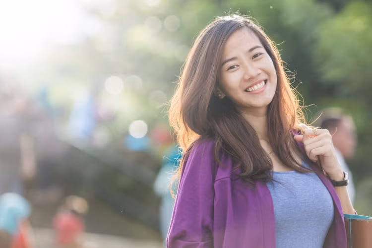 Nếu một người phụ nữ không biết tôn trọng chính đáng sinh thành và dưỡng dục của mình, cả ngày hô to gọi nhỏ, vung tay sai bảo, thậm chí là bất kính và bất hiếu về hành động hoặc ngôn ngữ, thì không thích hợp để lấy về làm vợ.