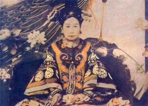 Mở mộ thái giám nhà Thanh Lý Liên Anh, rùng mình thấy cảnh này - Hình 3 Mo mo thai giam nha Thanh Ly Lien Anh, rung minh thay canh nay-Hinh-3