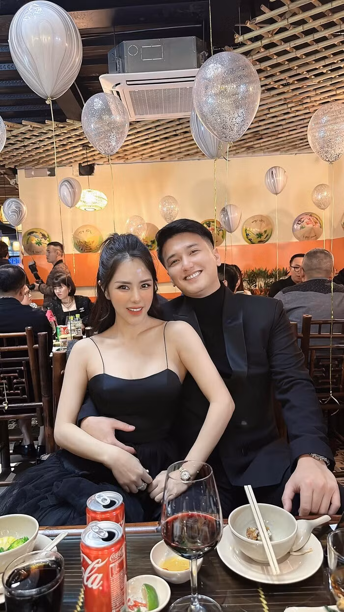 Noi 'het duyen' voi chong cu, ban gai Huynh Anh 'dap tra'-Hinh-5