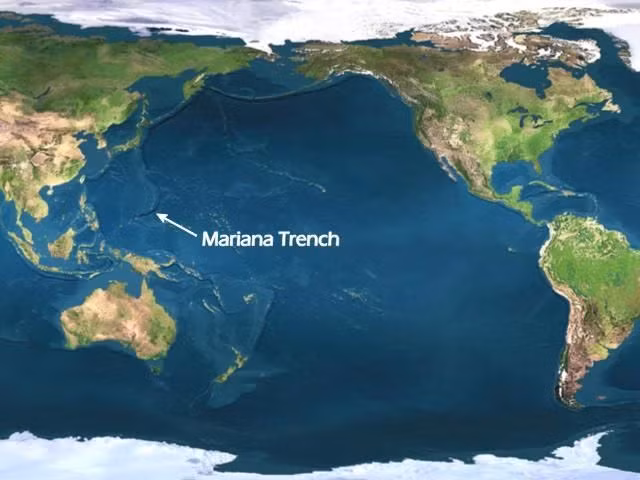  1. Vị trí địa lý. Rãnh Mariana nằm ở phía tây Thái Bình Dương, gần quần đảo Mariana, cách Guam khoảng 200 km về phía đông. Ảnh: Pinterest.