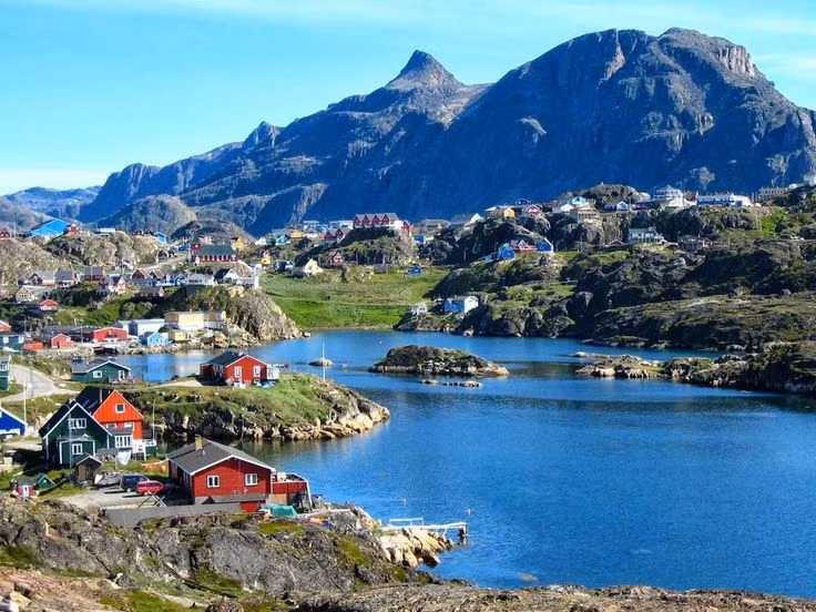  2. Không phải là một lục địa. Dù lớn hơn Australia, Greenland không được coi là một lục địa mà chỉ là một đảo vì đặc điểm địa chất và dân số. Ảnh: Pinterest.