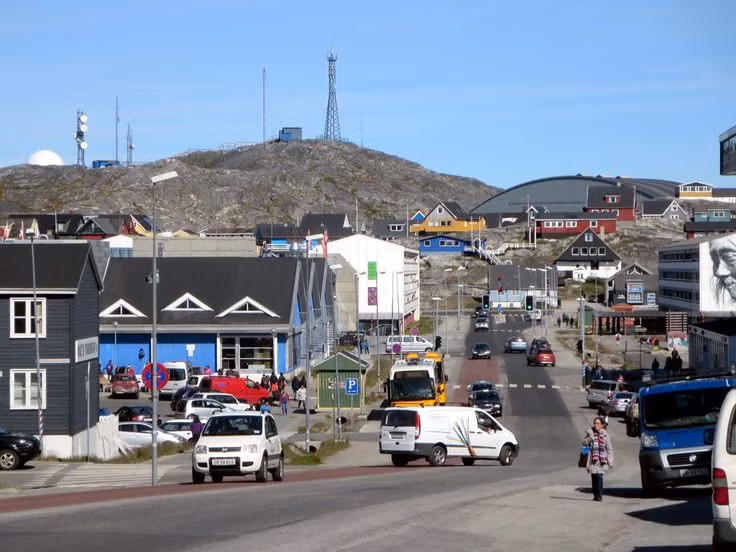  4. Dân cư thưa thớt. Greenland có dân số chỉ khoảng 56.000 người, khiến đây là một trong những nơi có mật độ dân số thấp nhất thế giới. Ảnh: Pinterest.