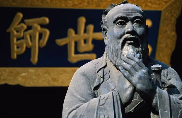  Du hành truyền bá tư tưởng: Sau khi rời nước Lỗ, Khổng Tử du hành khắp các nước chư hầu, giảng dạy tư tưởng của mình và tìm cách thuyết phục các vị vua áp dụng triết lý của ông. Ảnh: Pinterest.