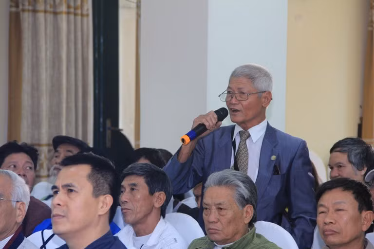 Tại Hội thảo, rất nhiều người đã đặt câu hỏi trực tiếp liên quan đến bệnh lý thiếu máu não đến với các chuyên gia