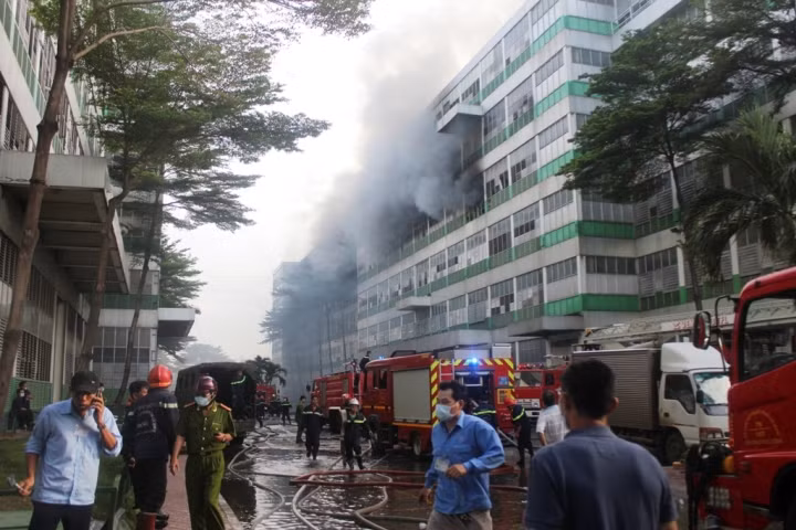 Đoàn kiểm tra đã phát hiện tại cụm công nghiệp Pou Yuen hơn 50 lỗi vi phạm về công tác PCCC.