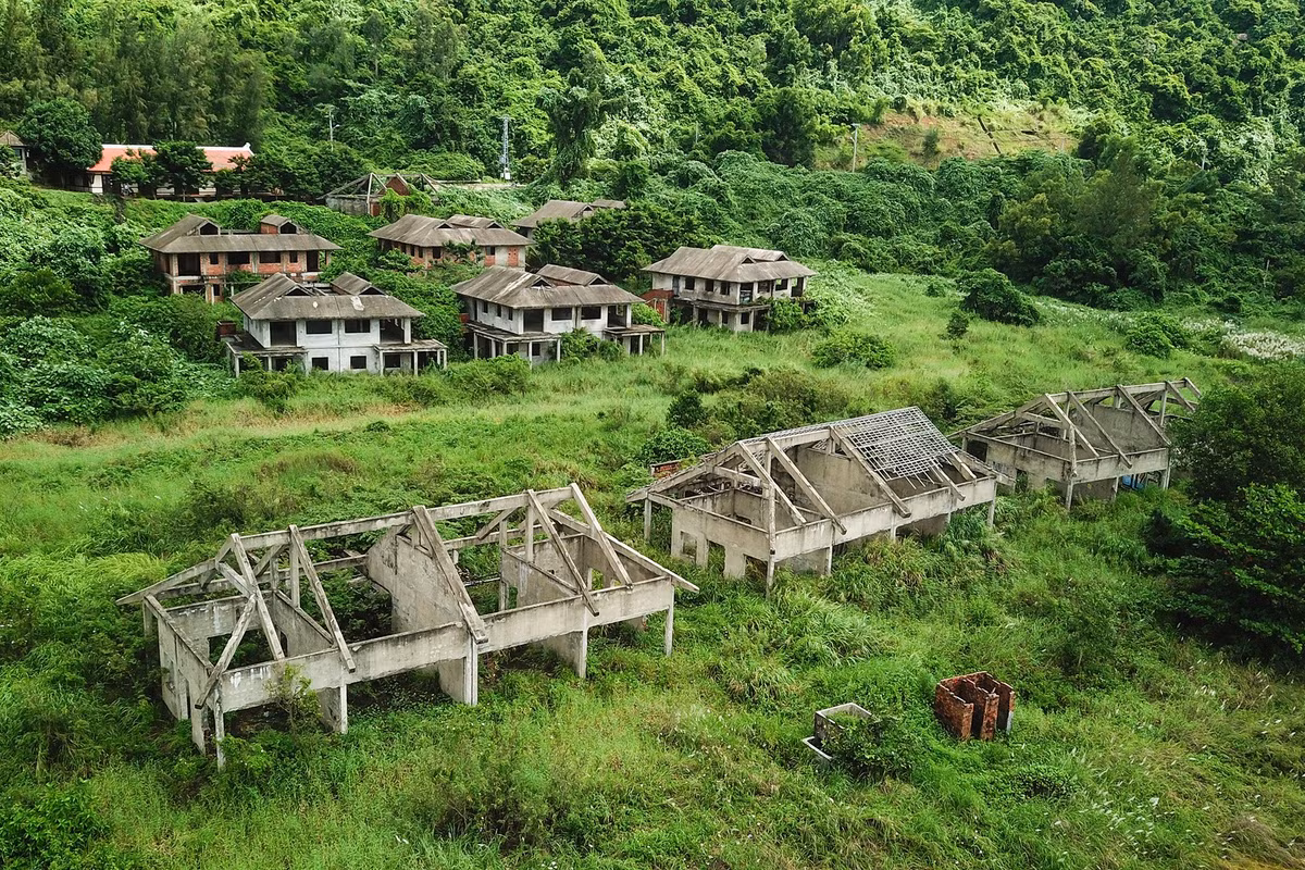 Hang loat biet thu, resort bo hoang o ven bien Da Nang-Hinh-2