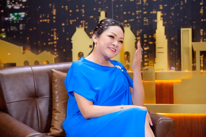 Như Quỳnh tuổi U60 mong chờ tình yêu chân thành - Hình 3 Nhu Quynh tuoi U60 mong cho tinh yeu chan thanh-Hinh-3