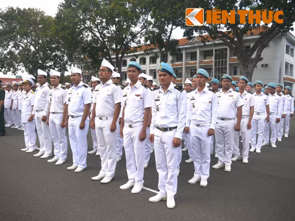 Các học viên Hải quân Hoàng gia Campuchia học tập tại Học viện Hải quân Việt Nam.