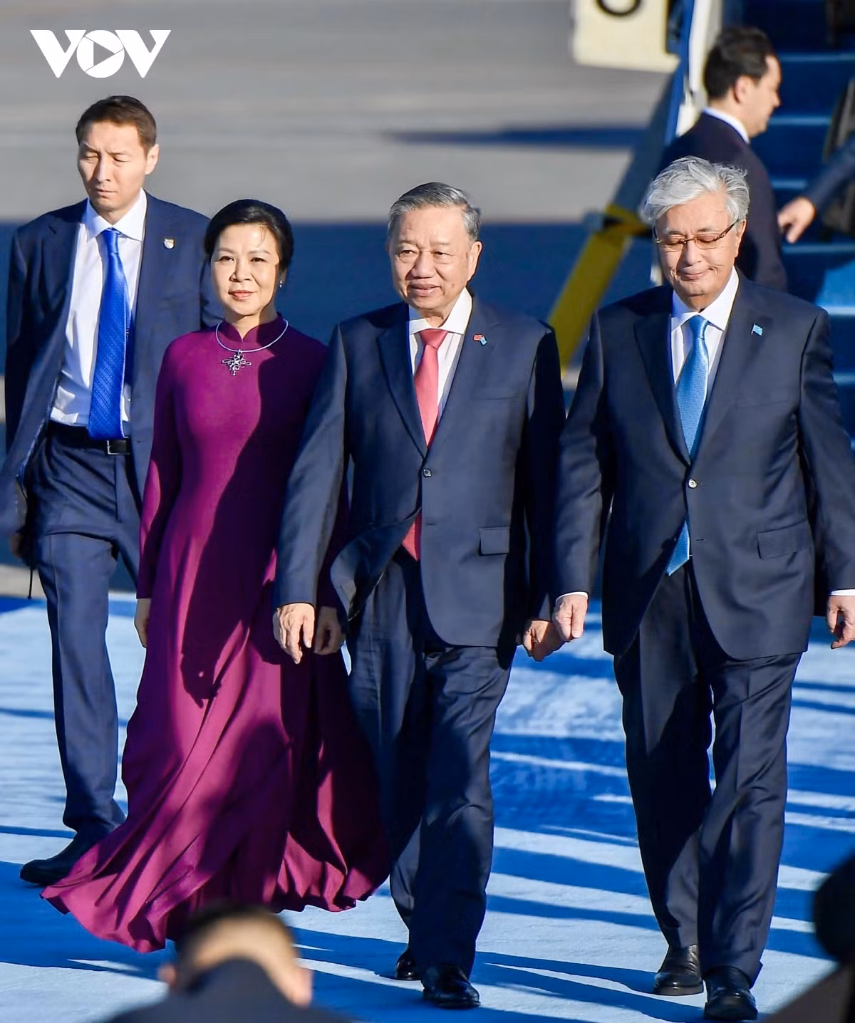 Tổng Bí thư Tô Lâm bắt đầu các hoạt động thăm cấp Nhà nước Kazakhstan - Hình 2 Tong Bi thu To Lam bat dau cac hoat dong tham cap Nha nuoc Kazakhstan-Hinh-2