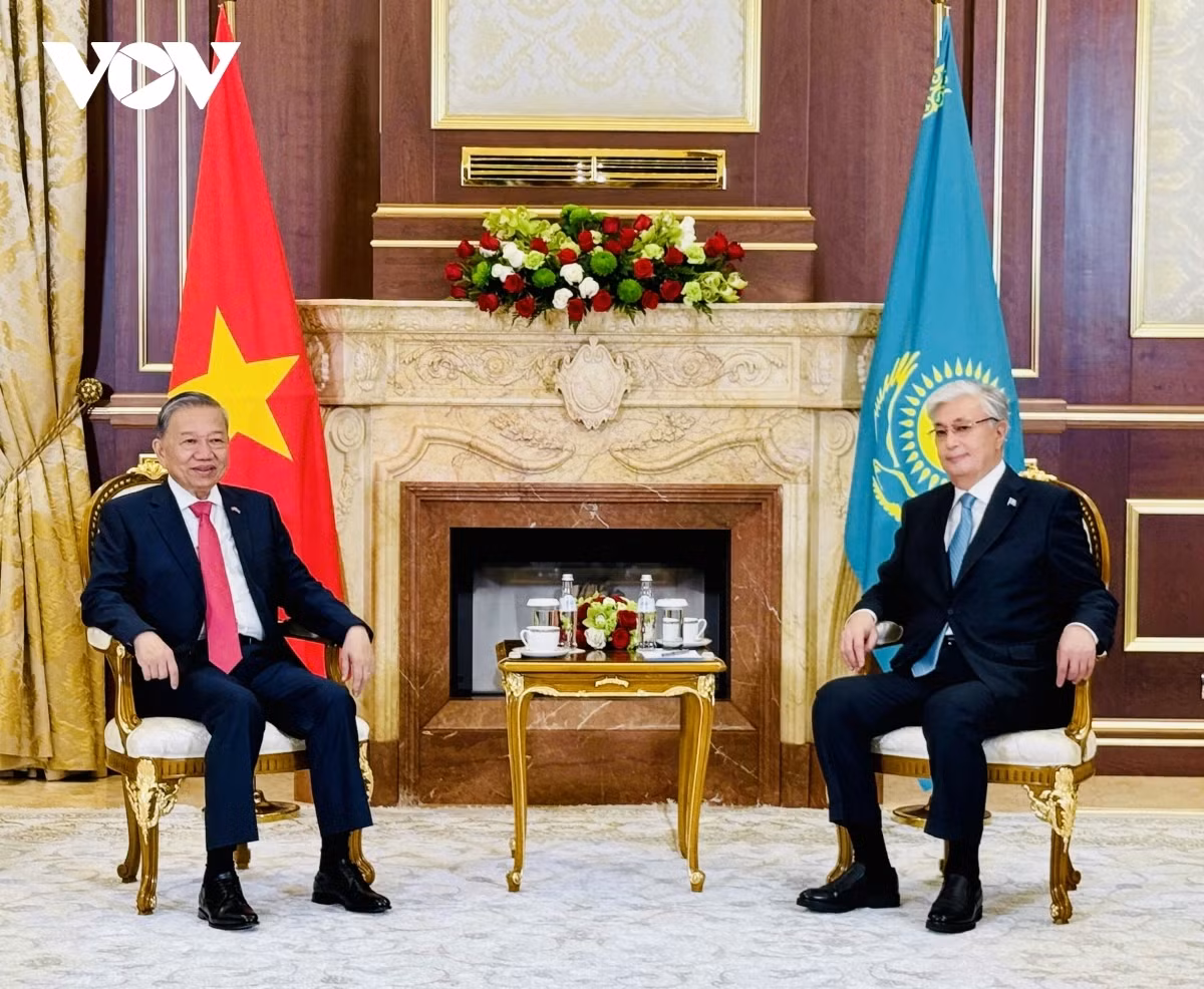 Tổng Bí thư Tô Lâm bắt đầu các hoạt động thăm cấp Nhà nước Kazakhstan - Hình 3 Tong Bi thu To Lam bat dau cac hoat dong tham cap Nha nuoc Kazakhstan-Hinh-3