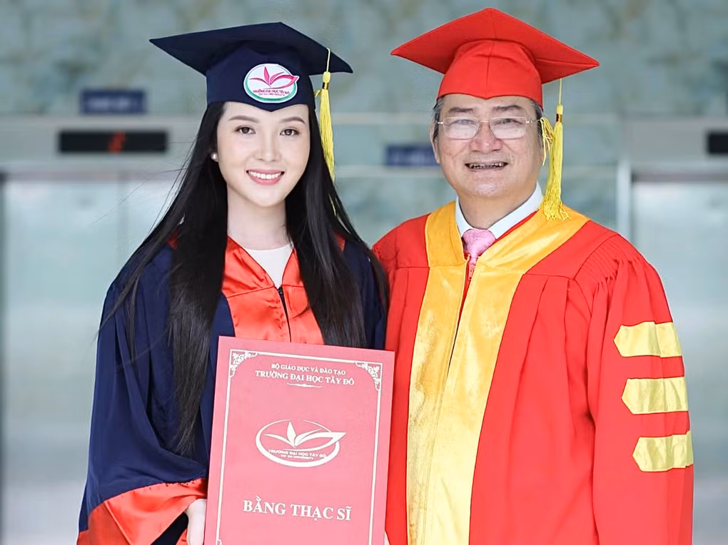 My nhan Viet lam giang vien: Midu bi chup len, Ngan Anh len chuc sau 1 nam-Hinh-8