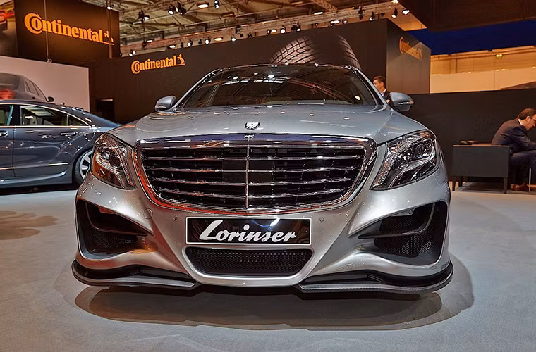 Động cơ trang bị cho S500 có dung tích 4,7 lít V8.