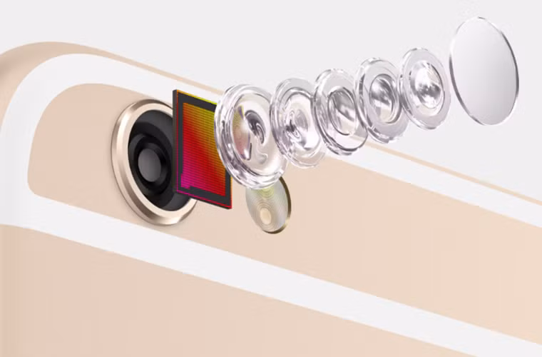 iPhone 6 là smartphone có camera tốt nhất. Theo Business Insider, trong từng bài thử nghiệm đối đầu, iPhone 6 đều chứng tỏ vượt trội hơn các sản phẩm đối thủ.