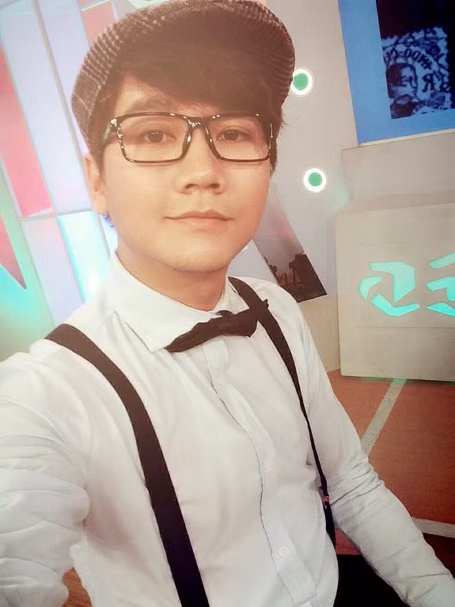 Mới đây, Công Tố giành giải thưởng MC ấn tượng trong Ấn tượng VTV 2014. Với ngoại hình ưa nhìn cùng phong cách trẻ trung, năng động, cá tính, Phạm Công Tố luôn nhận được sự ủng hộ nhiệt tình từ khán giả, đặc biệt là các bạn trẻ.