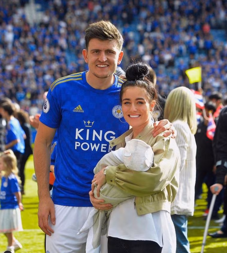 Trong 11 năm yêu, Maguire và Hawkins có hai mặt con, Lillie Saint Maguire (sinh năm 2019) và Piper Rose (sinh năm 2020). Cả hai đều là con gái.