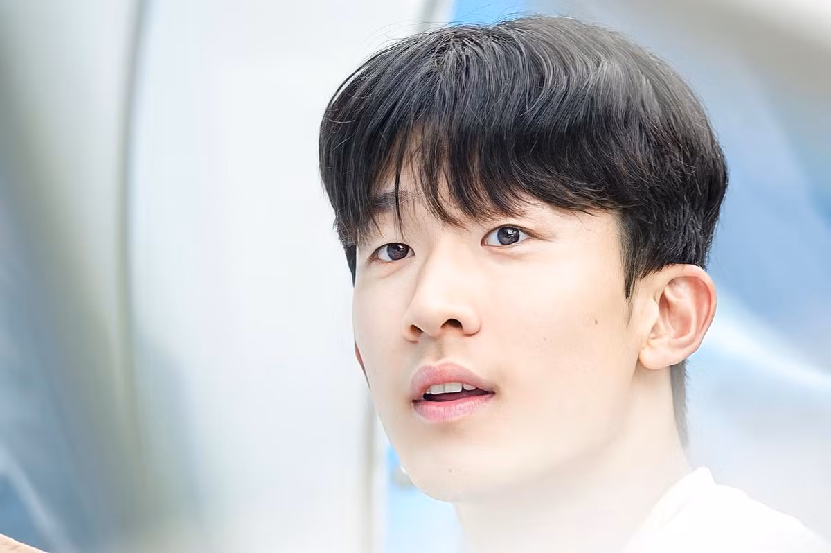 Sau khi chọc thủng lưới U23 Thái Lan trong trận cuối cùng ở vòng bảng, Jae-hyeon được nhiều khán giả Việt Nam chú ý. Hình ảnh của chàng cầu thủ xuất hiện trên các diễn đàn bóng đá. Nhiều người để lại bình luận khen ngợi tài năng cũng như vẻ ngoài điển trai của anh.
